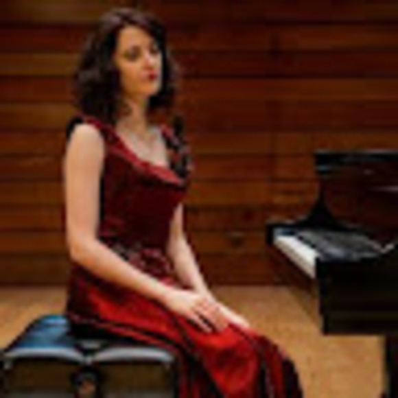 Meet your Posher, Letizia - Picture 1 of 1